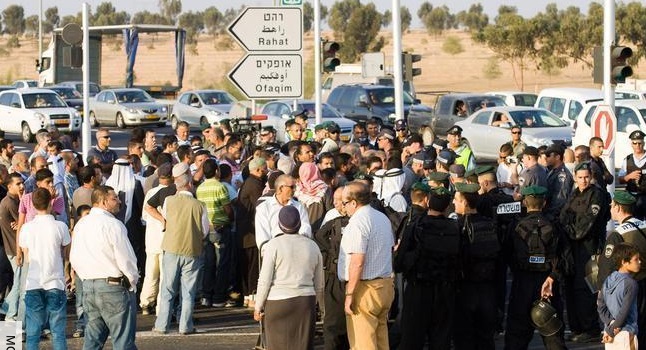 הפגנת תושבים מהישוב הבדואי אל-עראקיב: ועדות מקומיות ואזוריות יחליטו על גורלן של תכניות בנייה בפריפרייה