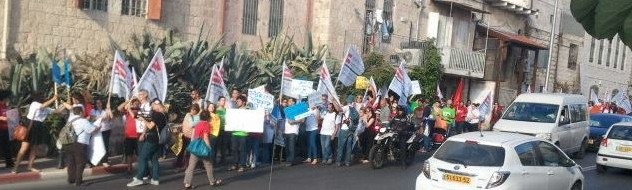 משתתפי השימוע צועדים בירושלים בדרכם לכנסת (תמונה: הקואליציה להעסקה ישירה)